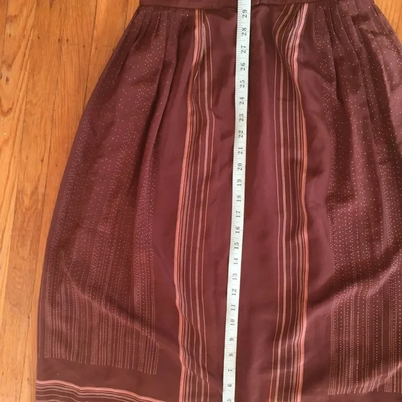 Vintage brown silk midi skirt with beautiful print - Picture 3 of 5